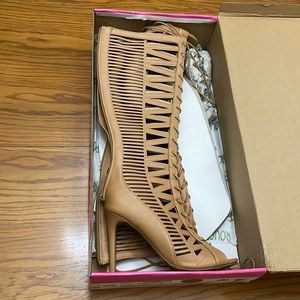 Summer brand new never worn kneee high boots